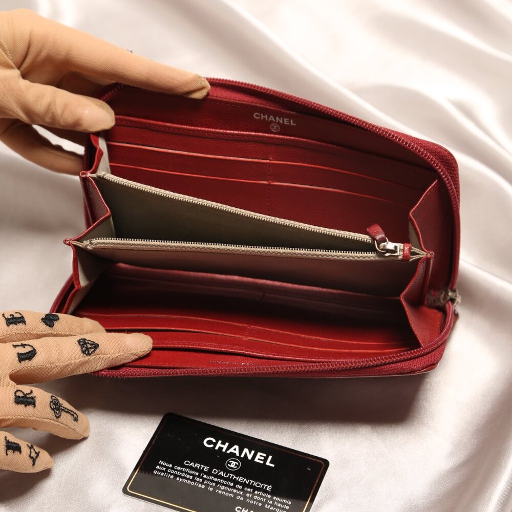 CHANEL Continental Wallet - Picture 8 of 12